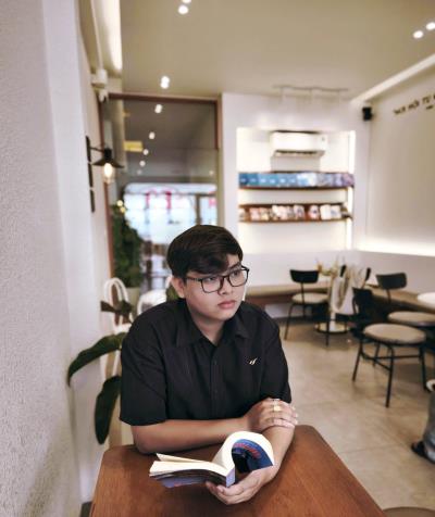 Nguyễn Chí Thiện  dạy Ngữ văn