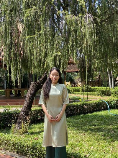 Nguyễn Thụy Hoàng Anh dạy Tin học