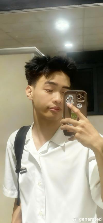 Trần Gia Bảo dạy Tin học