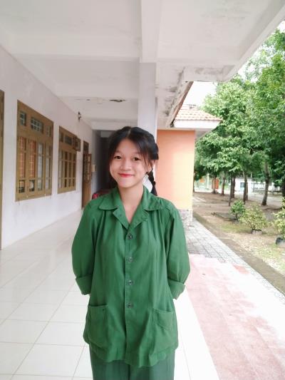 Trần Vân Hà dạy Tiểu học